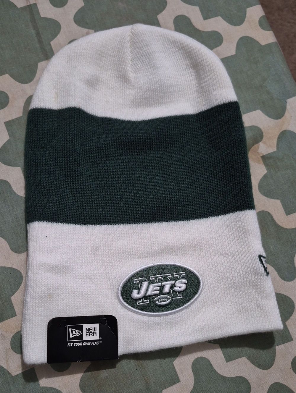 New Era White & Green New York Jets Cuffed Knit Beanie